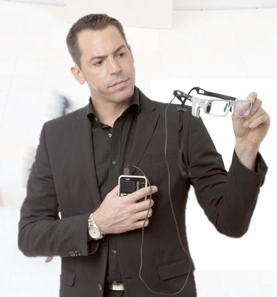 JanMichaelRasimus_mit_Eye_Trackingbrille_2 Jan Michael Rasimus mit Eye Tracking Brille